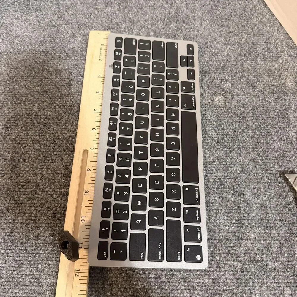OMOTON KB066 Wireless Slim Bluetooth Keyboard Gray Mac PC Portable Compact